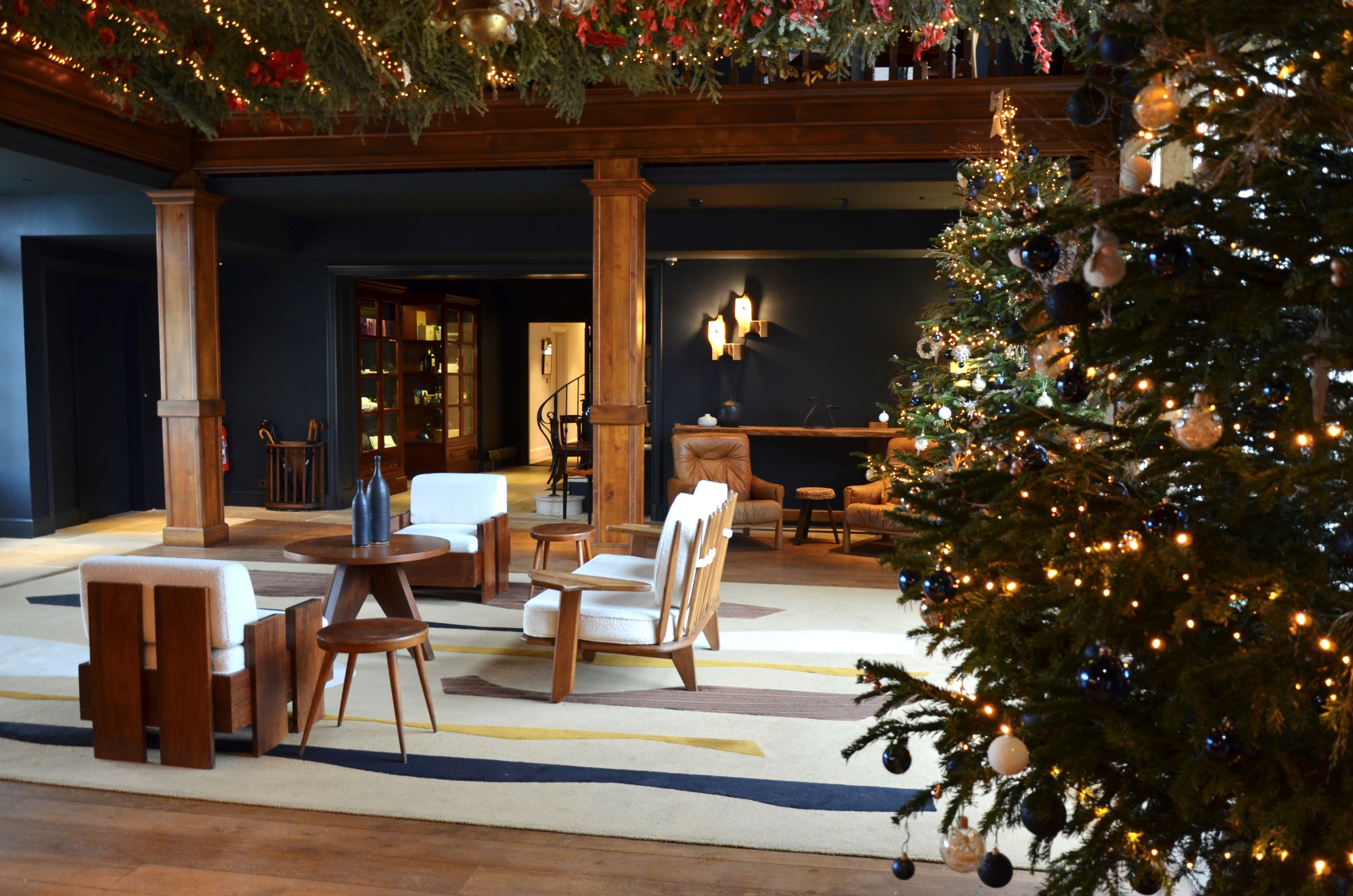 Décorations de Noël à la réception des Sources de Caudalie à Bordeaux.